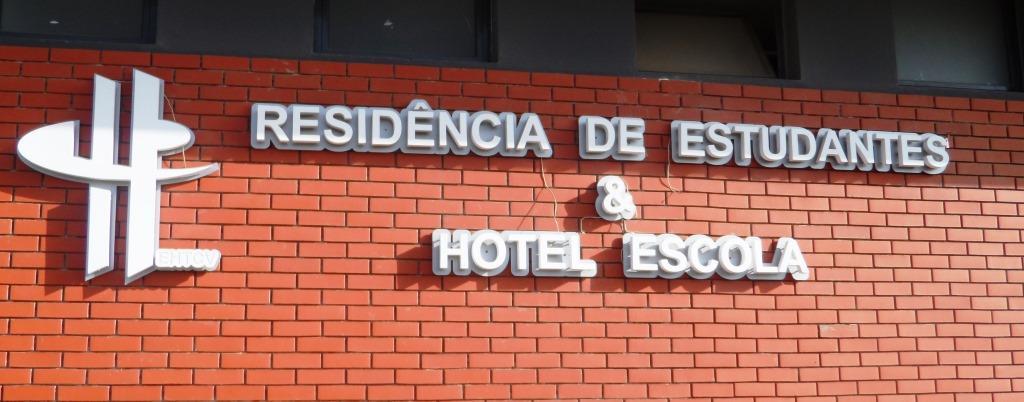 Hotel Escola Da Ehtcv Praia Exterior photo